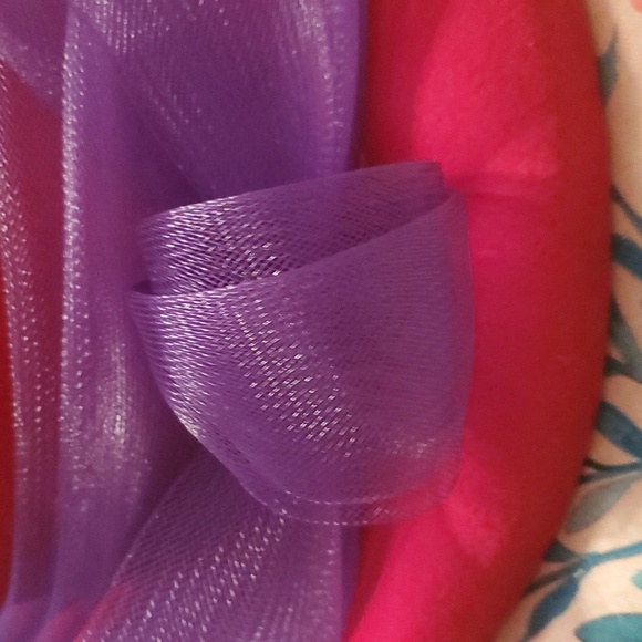 Red hat - Picture 2 of 4